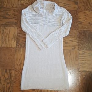 INNY Winter Long Slevee Dress !!